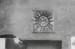 Znak Tovaryšstva Ježíšova nad dveřmi, které se nacházejí v zadním průčelí hlavní budovy, 1994